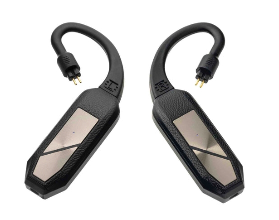iFi GO pod gjør kablede in-ear monitorer trådløse, med Bluetooth, innebygd DAC og hodetelefonforsterker i en kompakt løsning utviklet for høy lydkvalitet.