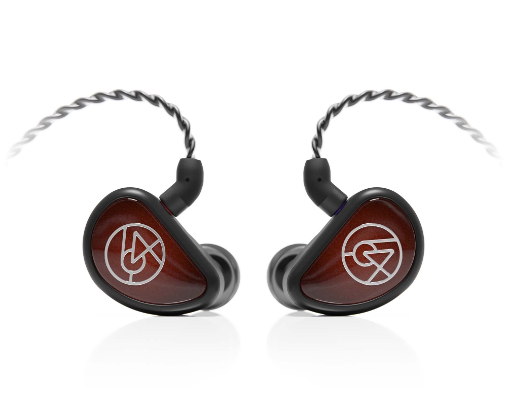 64 Audio Aspire 3 er en 3-driver hybrid-IEM for musikere og live-bruk, med kraftfull bass, tydelig mellomtone og klar, detaljert diskant.